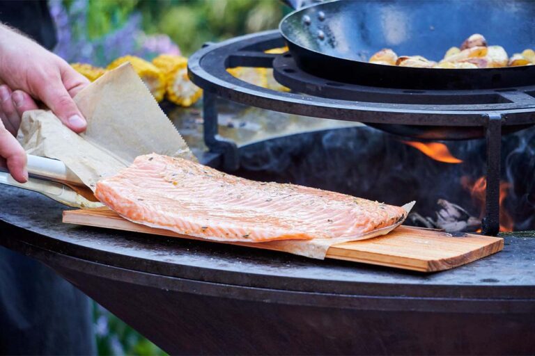 Fisch im Ganzen oder mit Marinade auf dem Grill