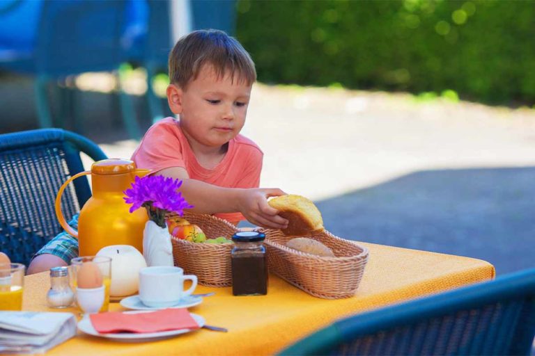 Eine Grillparty aus Kinderaugen sehen