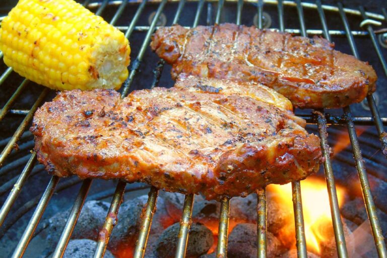 Rinderfiletsteak mit Mais und Kräuterquark