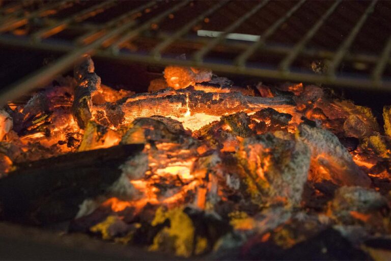 Sicherheit beim Grillen – die Kunst des Anzündens