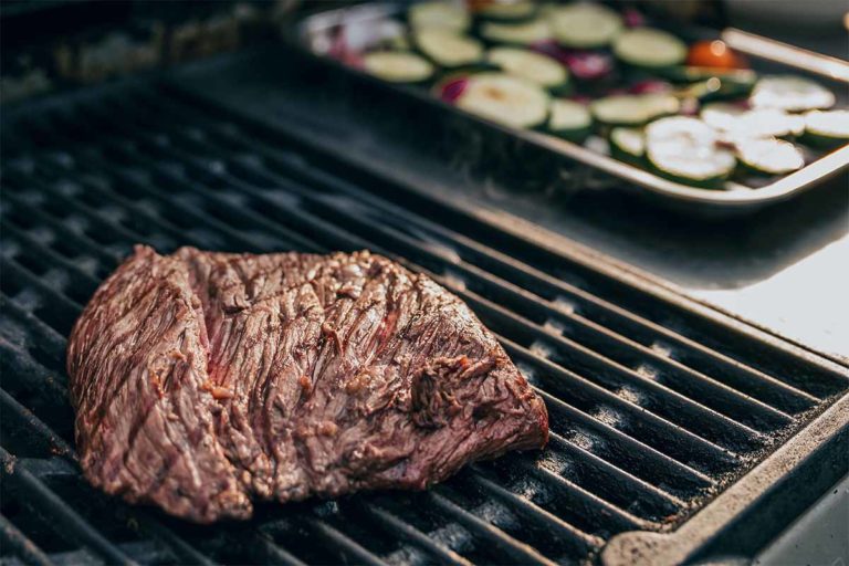 Hähnchenschenkel als leckere Grillspezialität