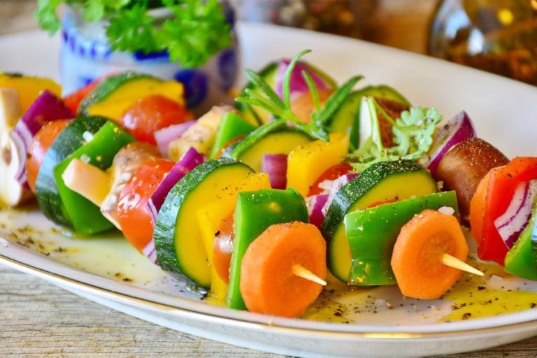 Zucchini mit Rindfleisch-Knoblauchfüllung