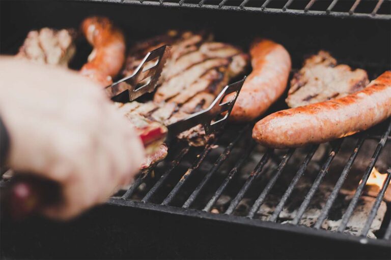 BBQ auf dem Balkon ist …