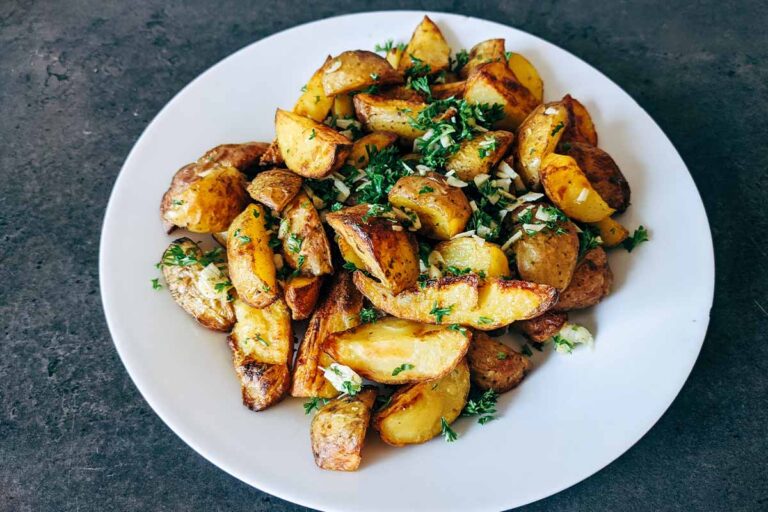 Gegrillter Thunfisch mit Sesam-Koriander-Kruste