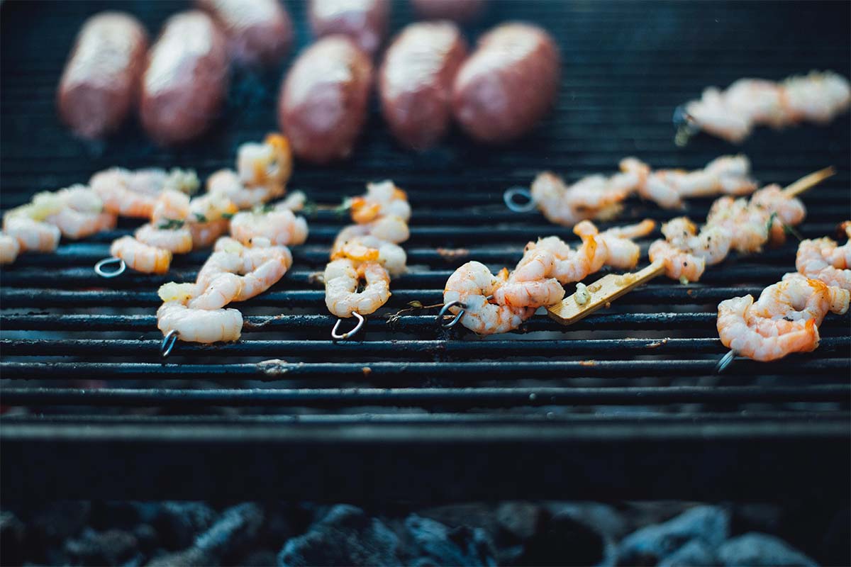 Fruchtige Meeresfrüchte vom Spieß