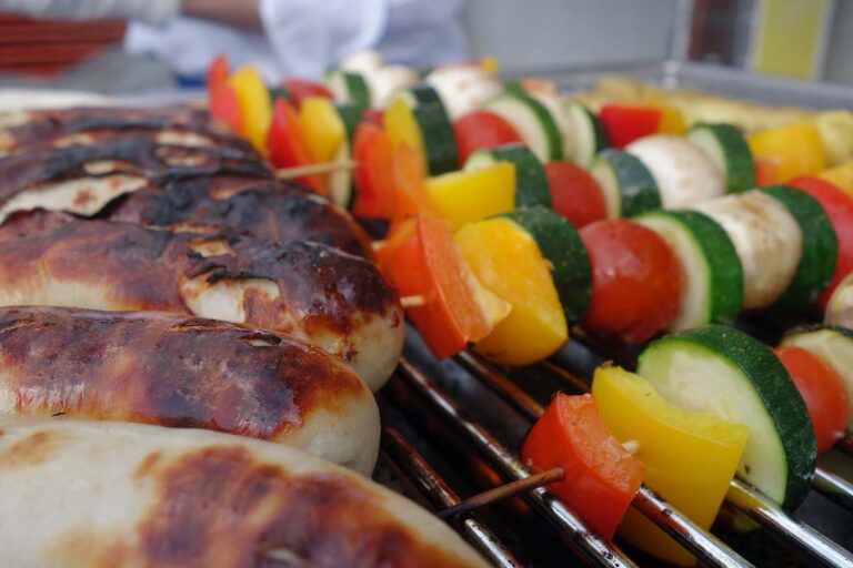 Grillspieße mit Aubergine, Zucchini und Speck