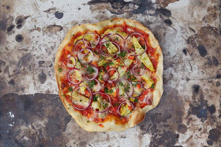 Snacks vom Grill: Mini-Pizza einfach selber machen