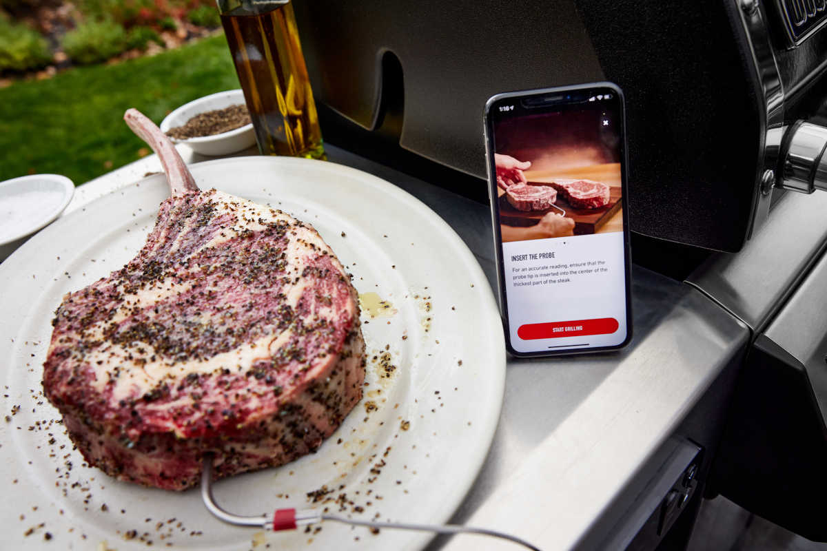 Weber smart Gasgrill mit Connect 