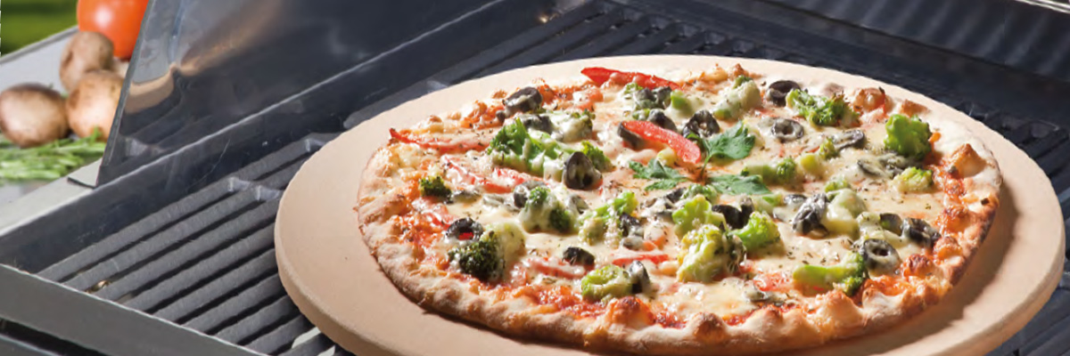 Pizza backen mit dem Pizzastein: Perfekt für Gasgrill & Co - Santos