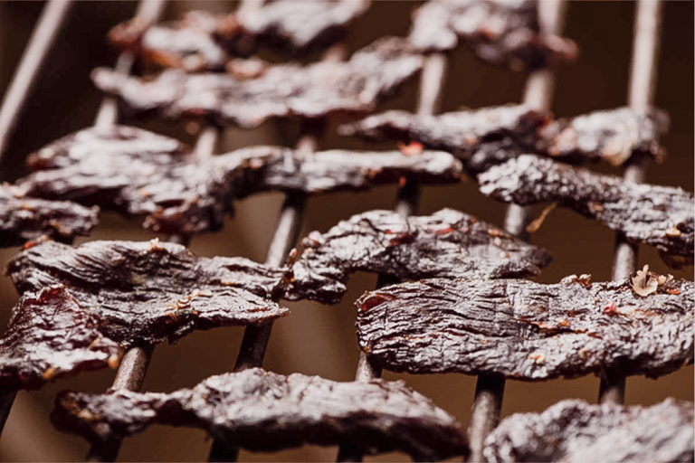 Für den kleinen Hunger: Beef Jerky aus dem Smoker