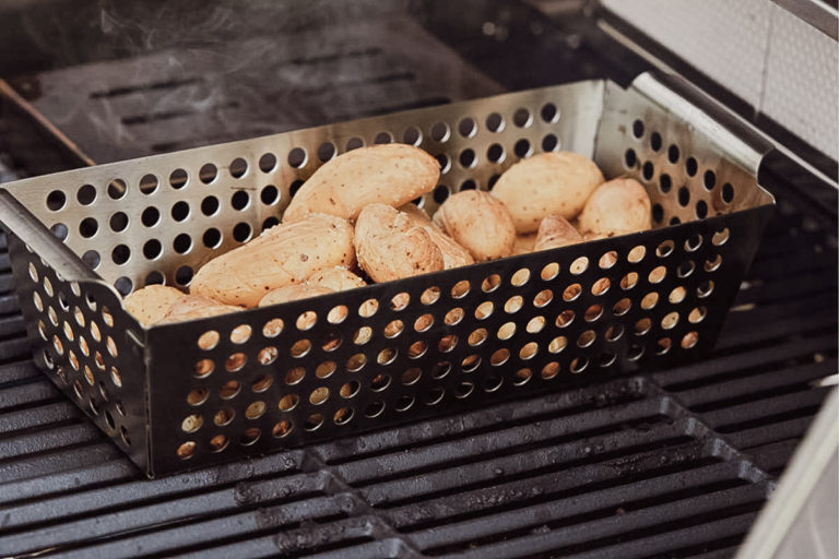 Geräucherte Kartoffeln aus dem Smoker