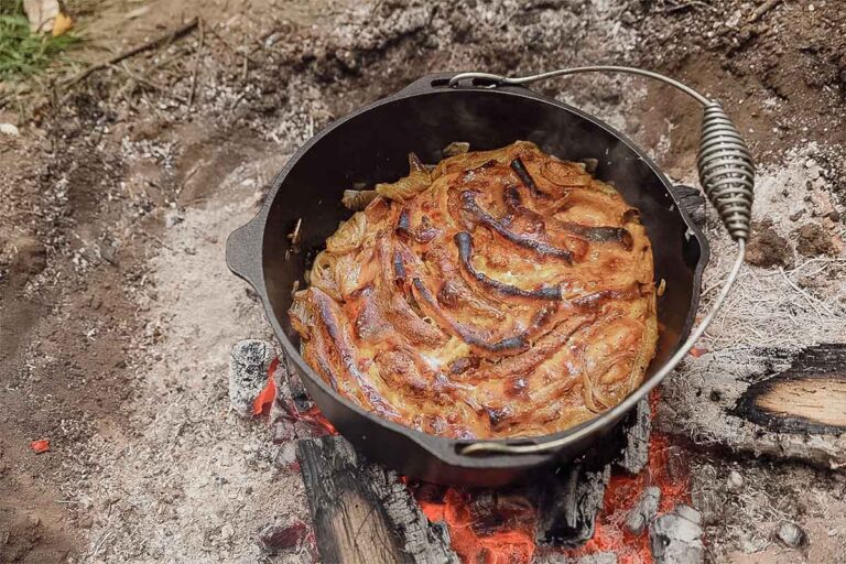 Schicht Cordon Bleu aus dem Dutch Oven