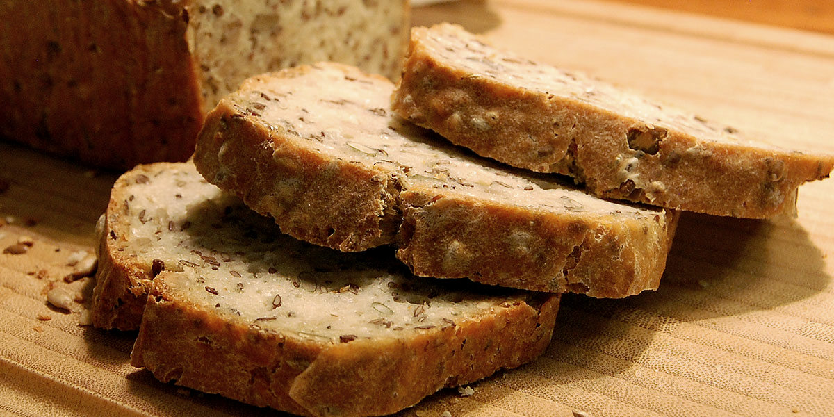 Körnerbrot aus der Kastenform