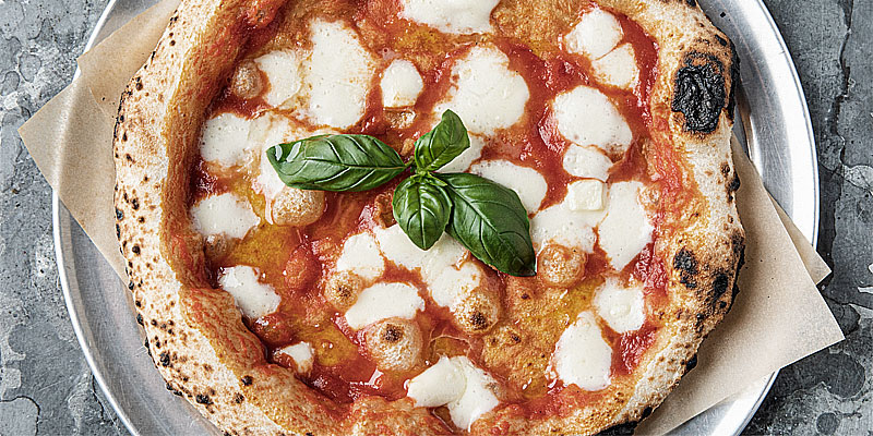 Neapolitanische Pizza mit dem Gozney Pizzaofen