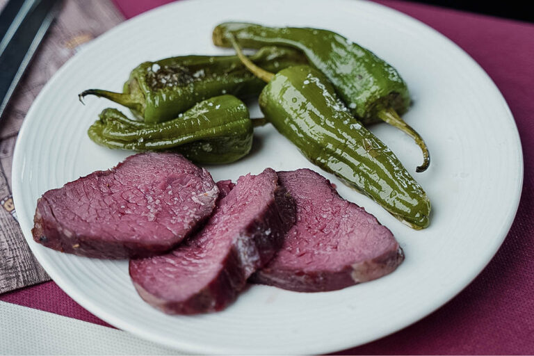 Rumpsteak mit gefüllten Kartoffeln