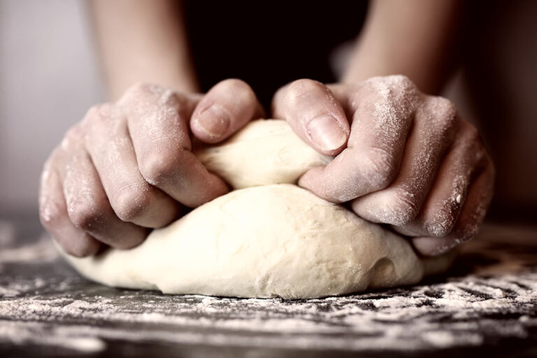 Große Mehlkunde: Pizzamehl vs. herkömmliches Mehl