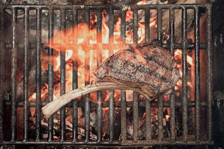 Tomahawk Steak