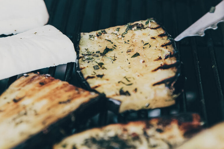 Börek mit Spinat und Feta aus dem Pizzaofen