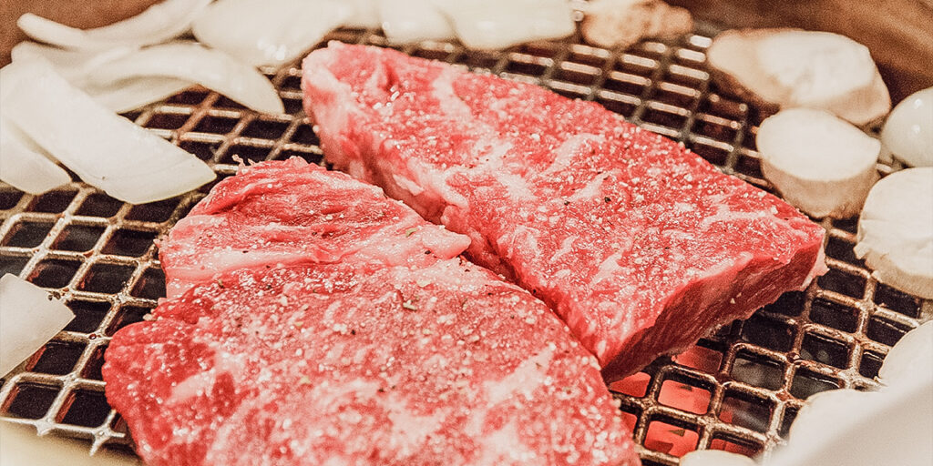 Wagyu auf dem Holzkohlegrill