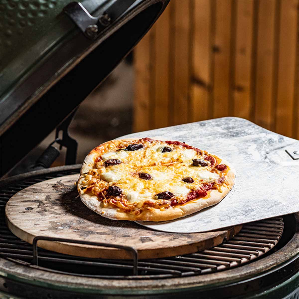 Big Green Egg Flacher Pizzastein für L Big Green Egg Flacher Pizzastein für L