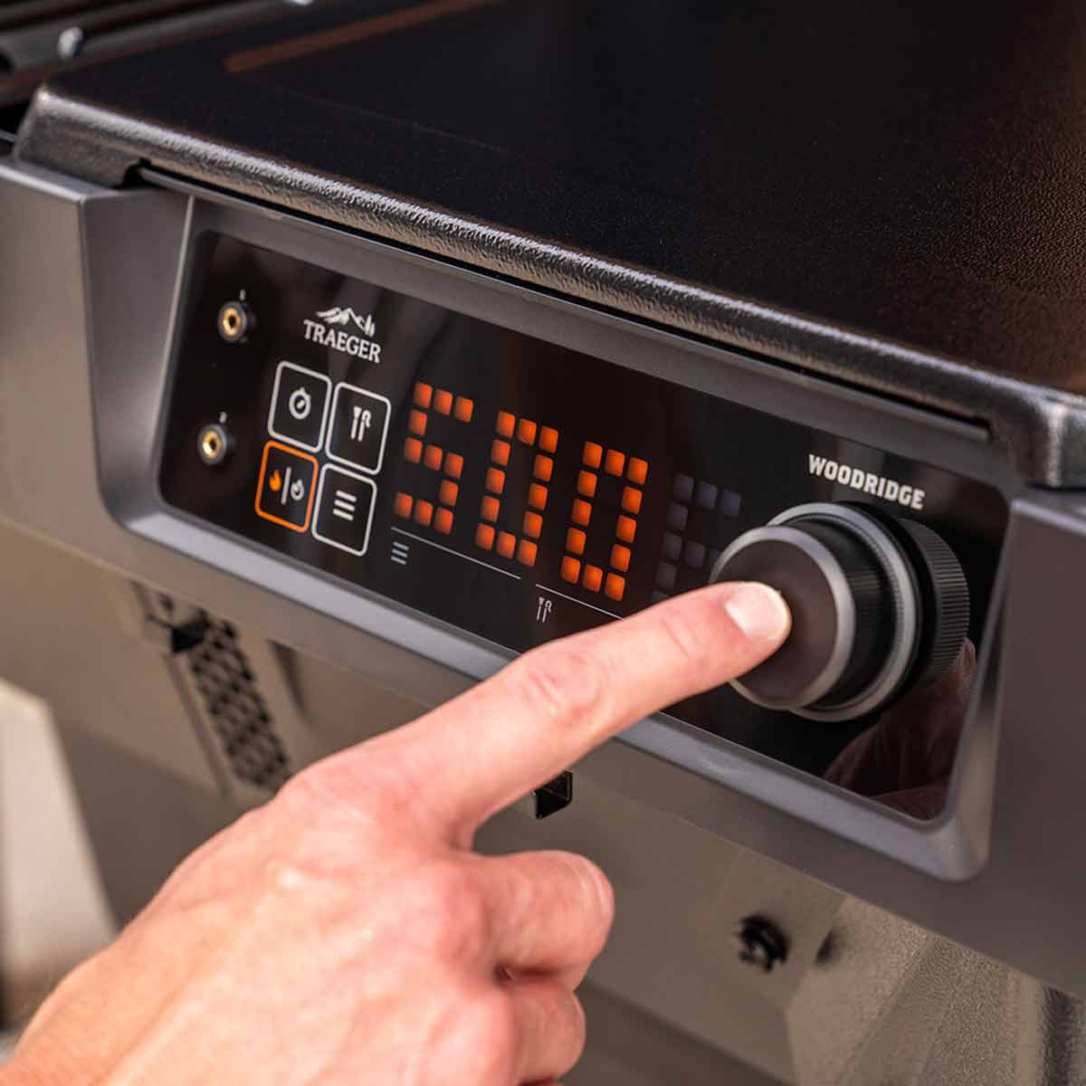 Traeger Woodridge Bundle