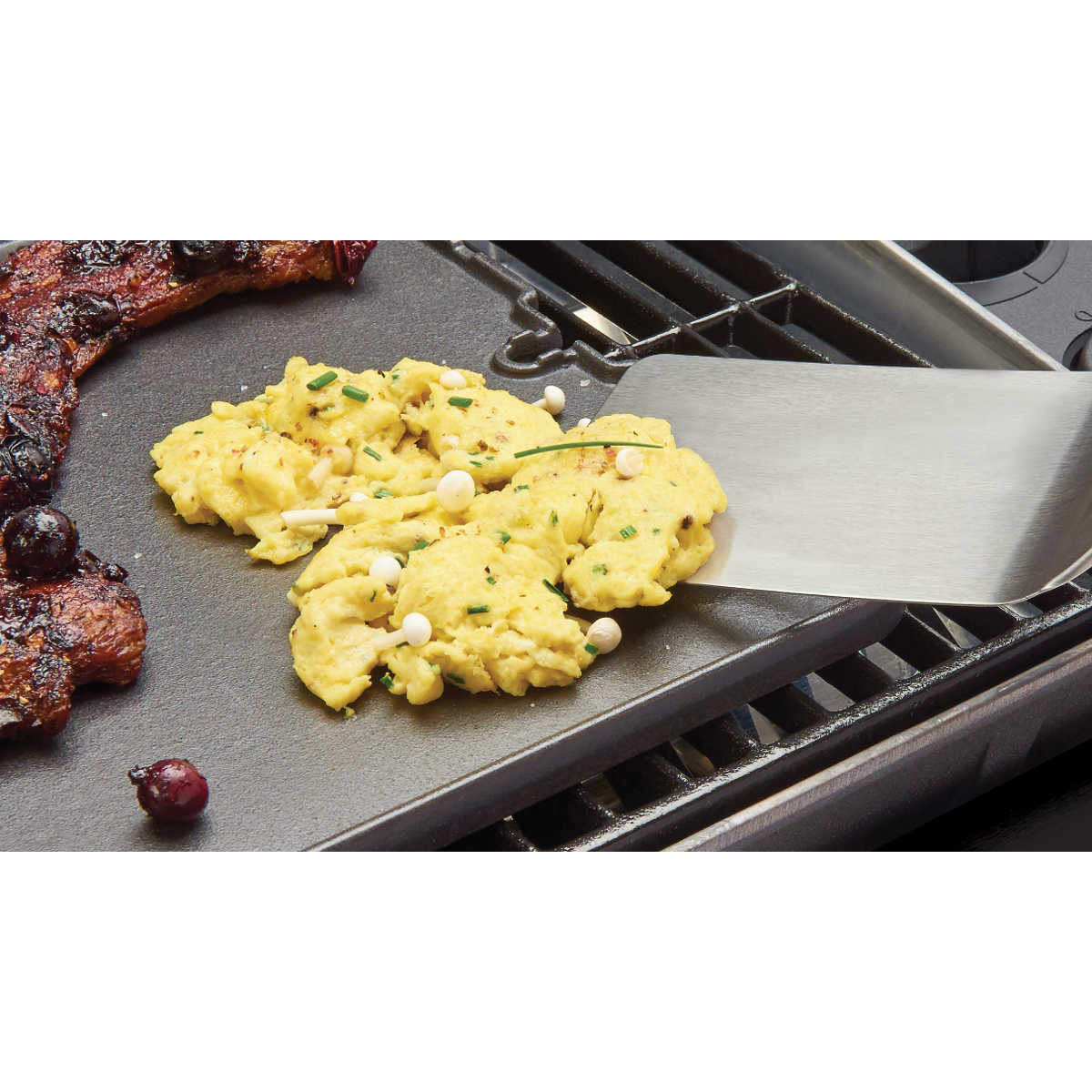 Broil King Wender Baron im Einsatz mit Gussplatte Broil King Wender Baron im Einsatz mit Gussplatte