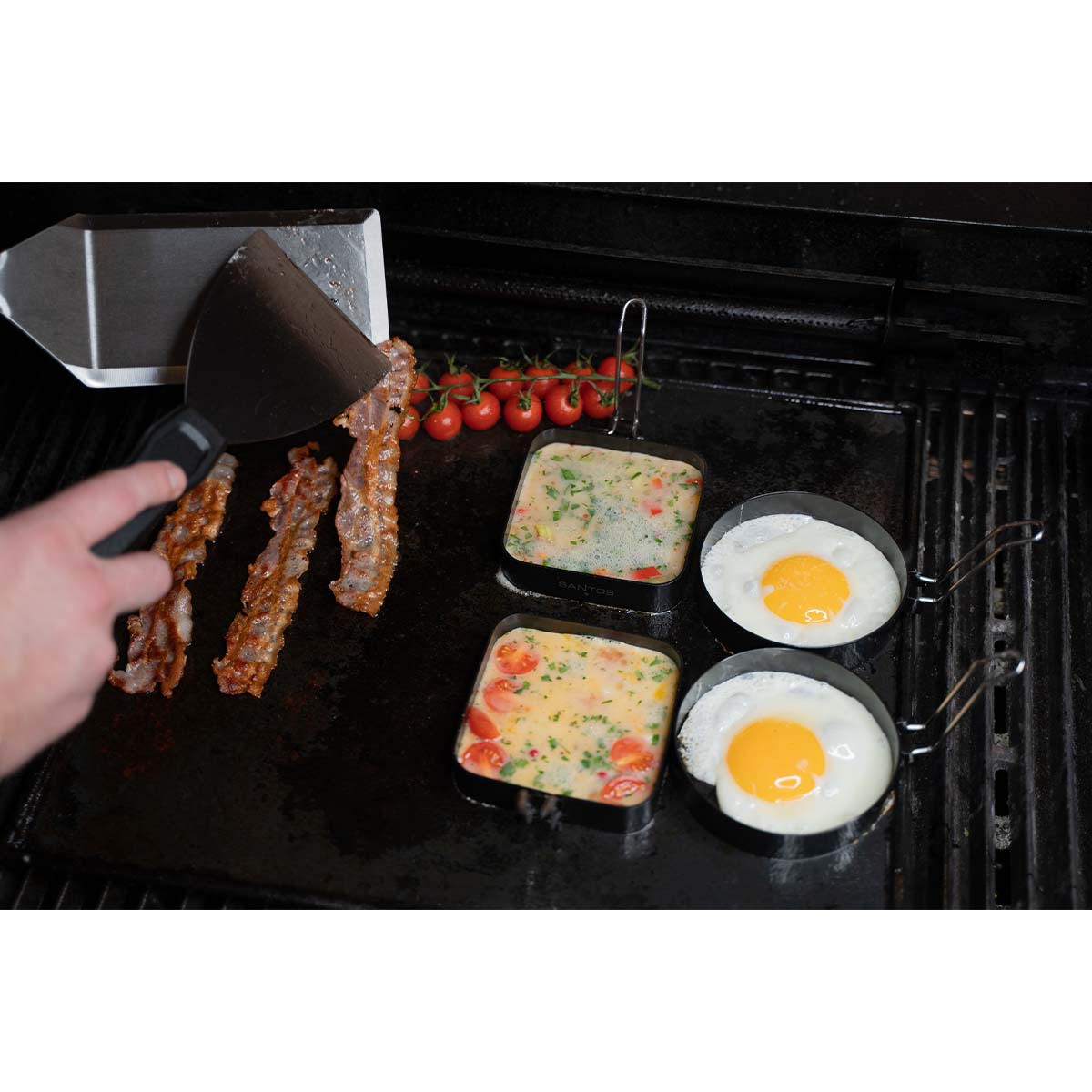 SANTOS Grillspachtel & Spiegeleiformen - American Breakfast - 6-teiliges BBQ Frühstücks-Set - für einen schnellen & leckeren Start in den Tag SANTOS Grillspachtel & Spiegeleiformen - American Breakfast - 6-teiliges BBQ Frühstücks-Set - für einen schnellen & leckeren Start in den Tag