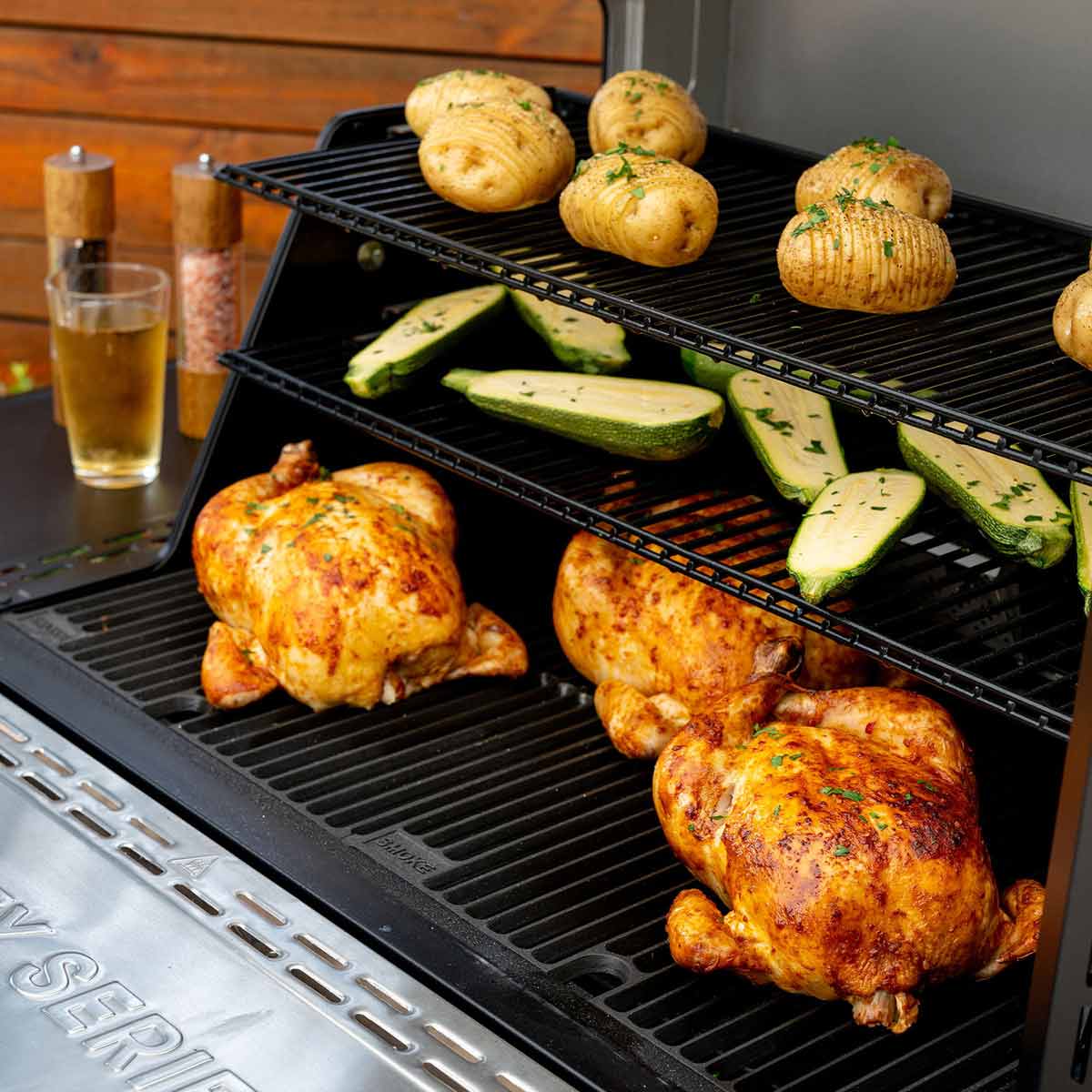 Masterbuilt Gravity Series 1150 | Digitaler Holzkohlegrill & Smoker