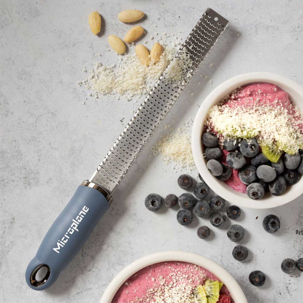 Microplane Premium Reibe / Zester, Denim Blau Microplane Premium Reibe / Zester, Denim Blau