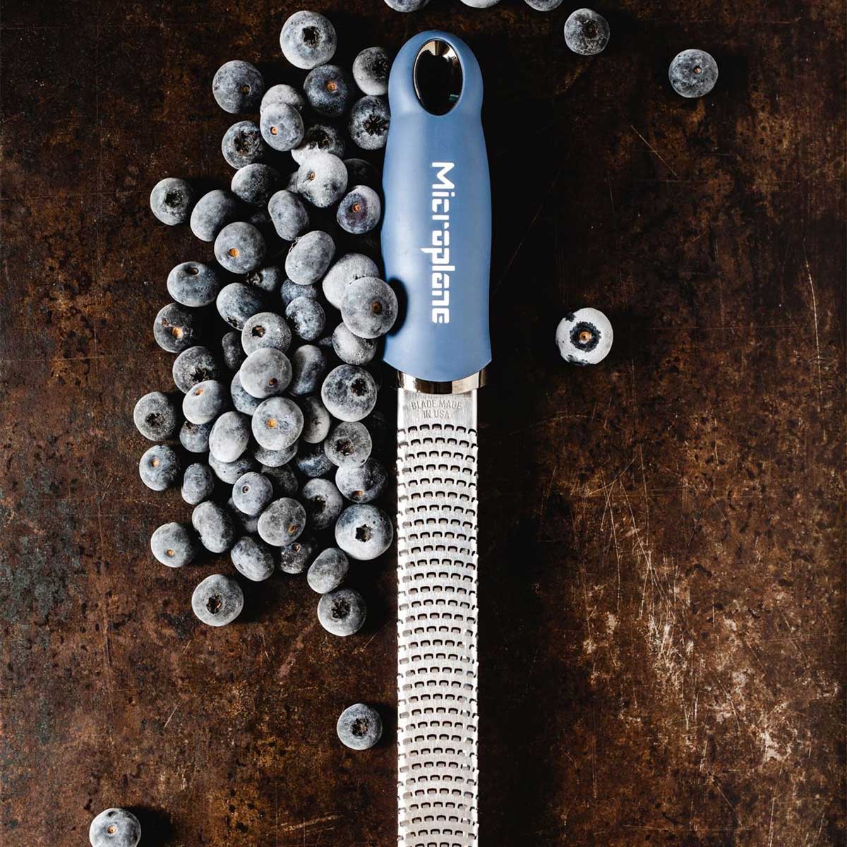 Microplane Premium Reibe / Zester, Denim Blau Microplane Premium Reibe / Zester, Denim Blau