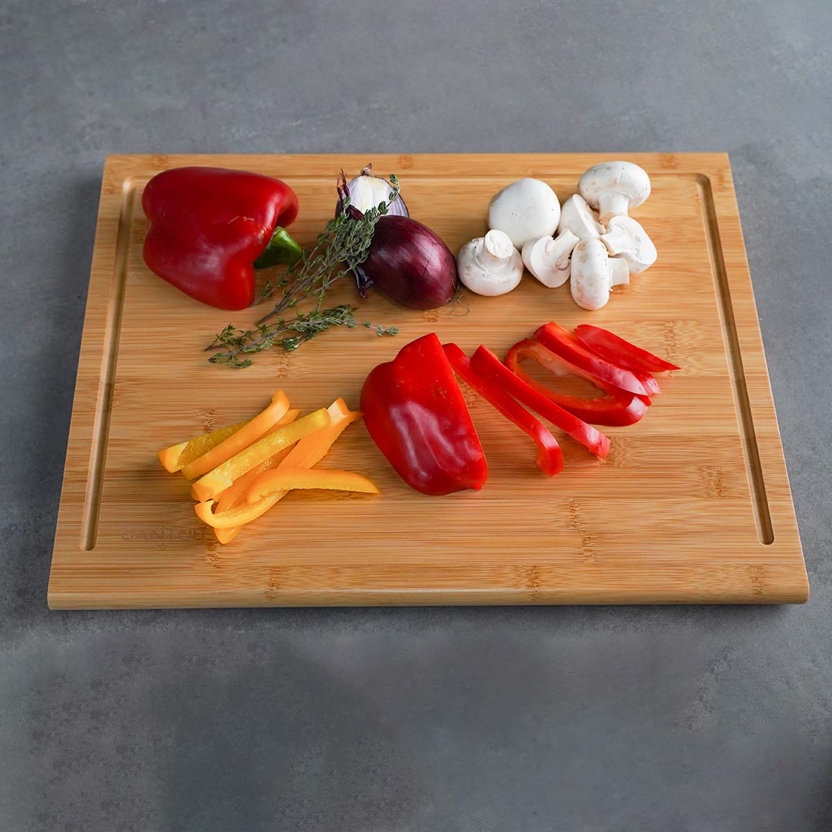 SANTOSantos Schneidebrett Bambus 43 x 28 x 2 5 cm SANTOSantos Schneidebrett Bambus 43 x 28 x 2 5 cm