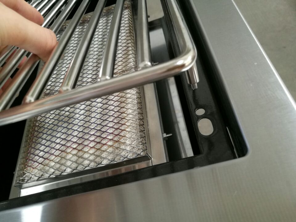 SANTOS Gasgrill E-518 (Eden), mit Seiten- & Heckbrenner SANTOS Gasgrill E-518 (Eden), mit Seiten- & Heckbrenner