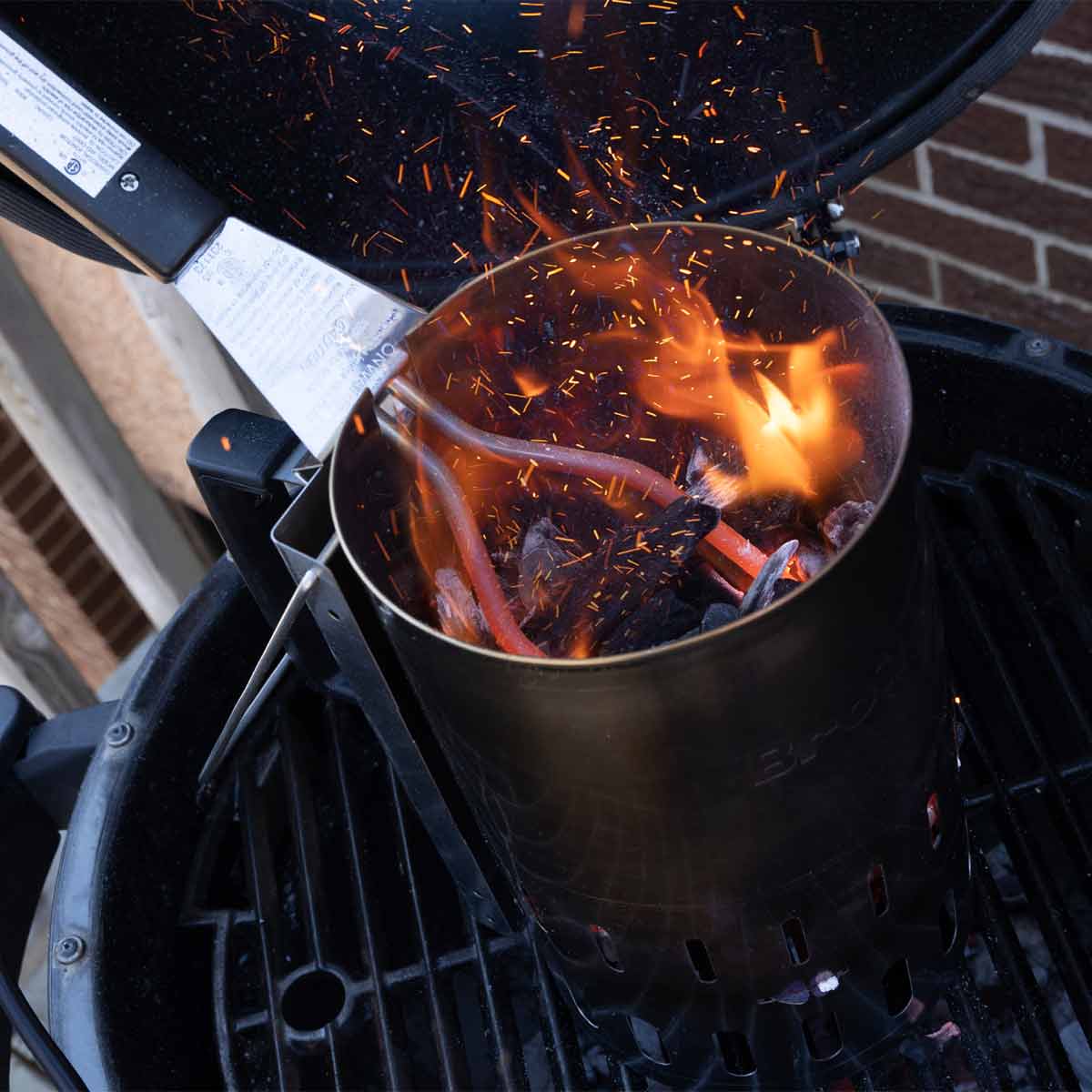 Broil King Anzündkamin, optionale Nutzung eines elektrischen Grillanzünders