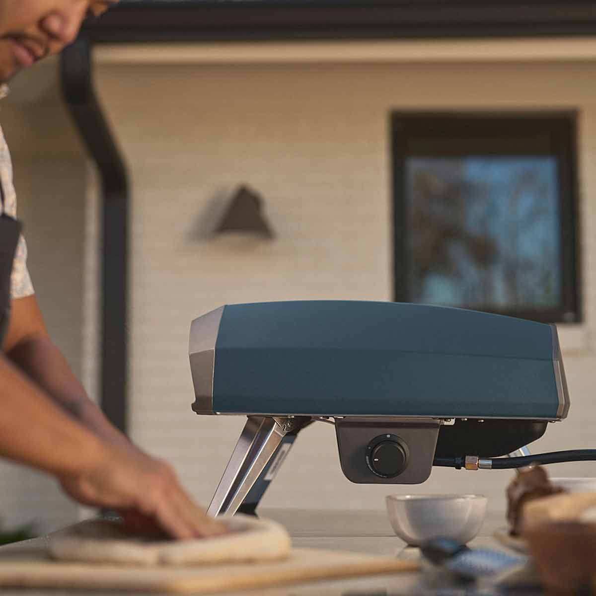 Ooni Koda 2 Gas Pizzaofen 14" Schieferblau, Seitenansicht