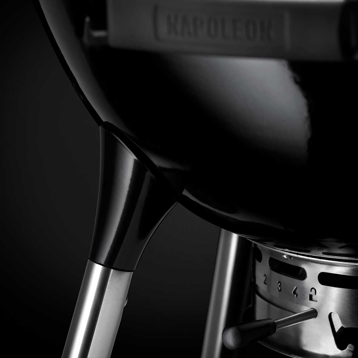 Napoleon Premium Holzkohle Kugelgrill, Ø 57cm, NK22K-LEG-3 / optimierte Befestigung der Standbeine Napoleon Premium Holzkohle Kugelgrill, Ø 57cm, NK22K-LEG-3 / optimierte Befestigung der Standbeine