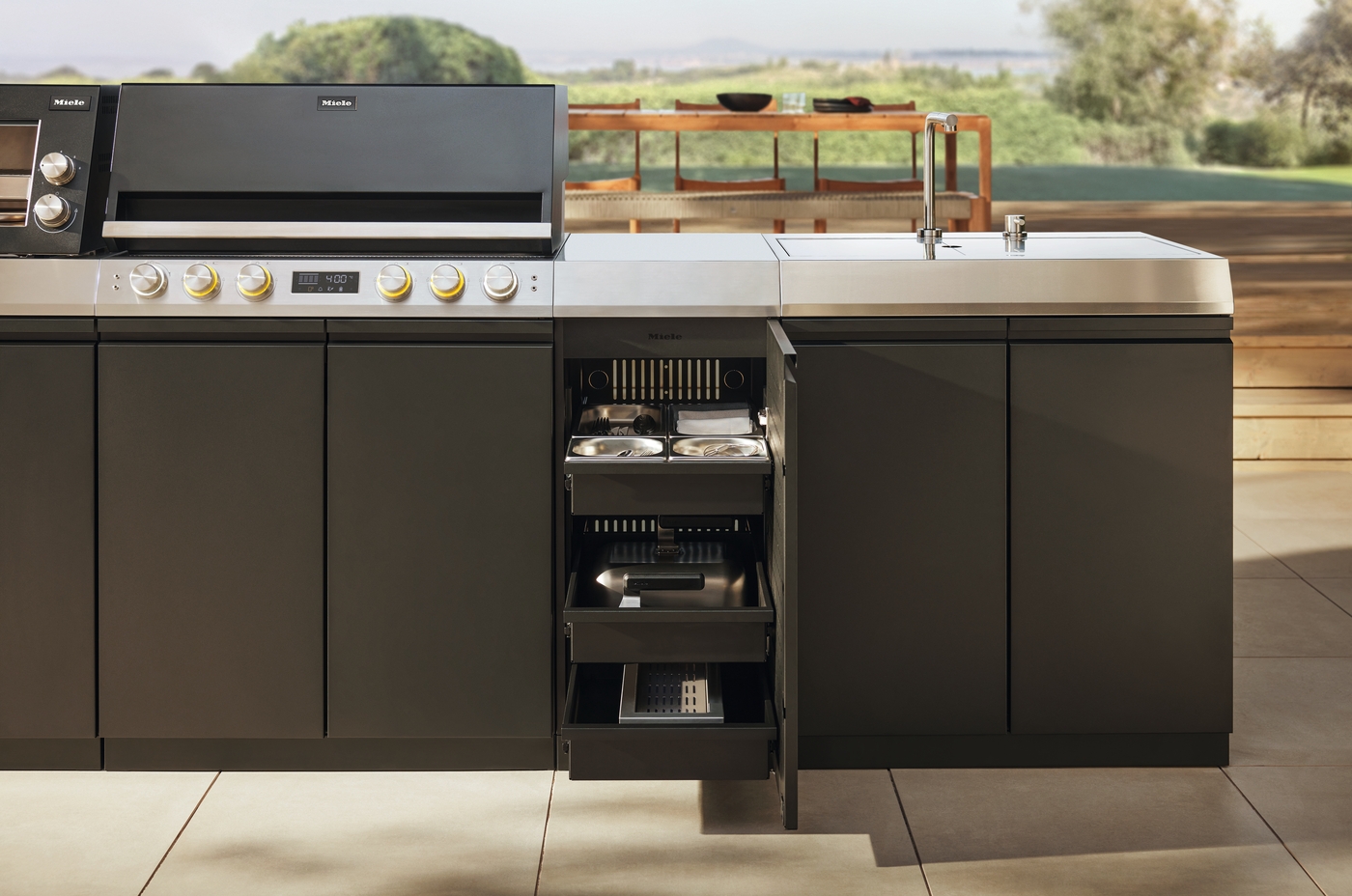 Miele Store S D – Stauraummodul mit Schubladen hinter der Tür