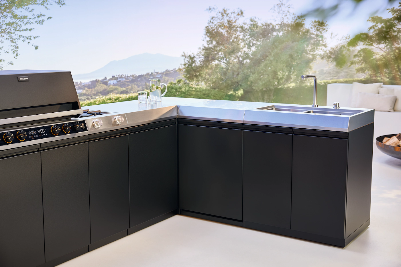 Miele Corner – Stauraum‑Eckmodul (90°)