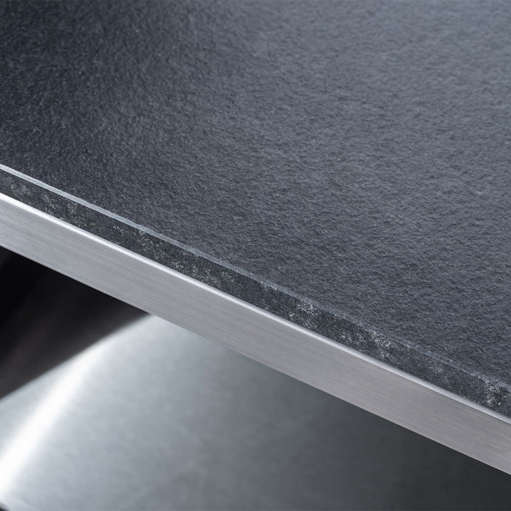 INDRA BLACKLINE Gasgrillstation Napoleon Pro 500 | inkl. Drehspieß Arbeitsplatte Detailaufnahme Granit