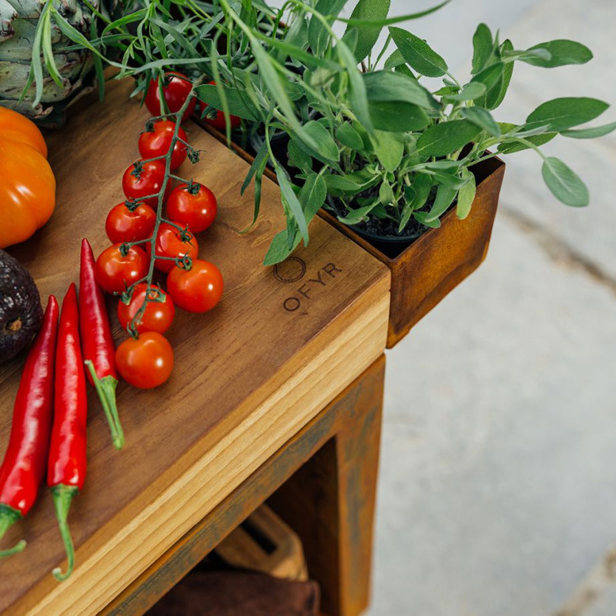 OFYR Mise en Place Table Corten 65 PRO Teakholz OFYR Mise en Place Table Corten 65 PRO Teakholz