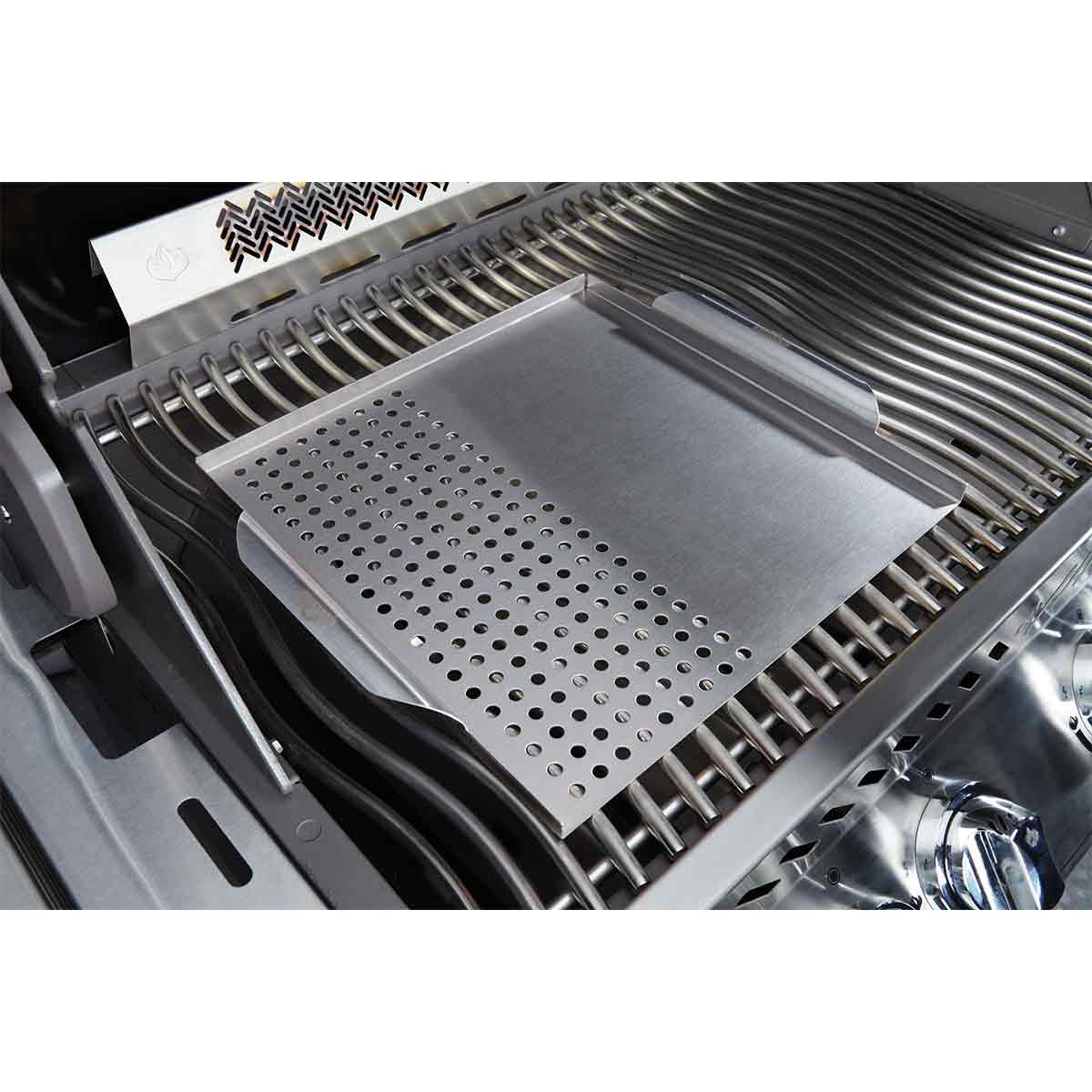 Napoleon Multifunktionaler Grill Topper Mit Zedernholz Räucherbrett Napoleon Multifunktionaler Grill Topper Mit Zedernholz Räucherbrett