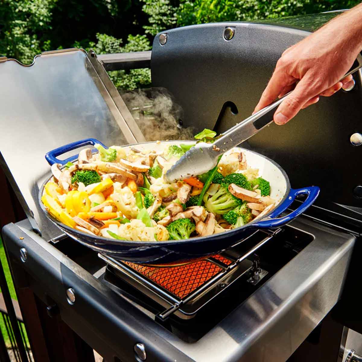 Broil King Wok Ring | Edelstahl Broil King Wok Ring, im Einsatz mit Broil King Wok 69710