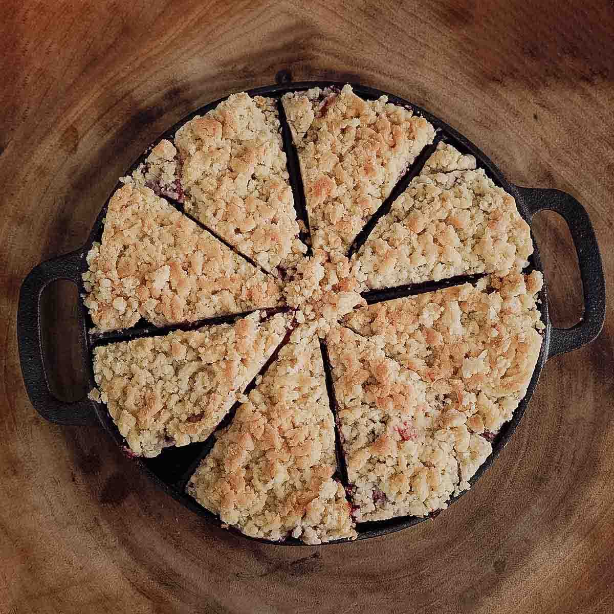 SANTOS Wedge Pan mit Holz-Serviertablett Ø 21,5 x 3 cm, Gusseisen SANTOS Wedge Pan mit Holz-Serviertablett Ø 21,5 x 3 cm, Gusseisen