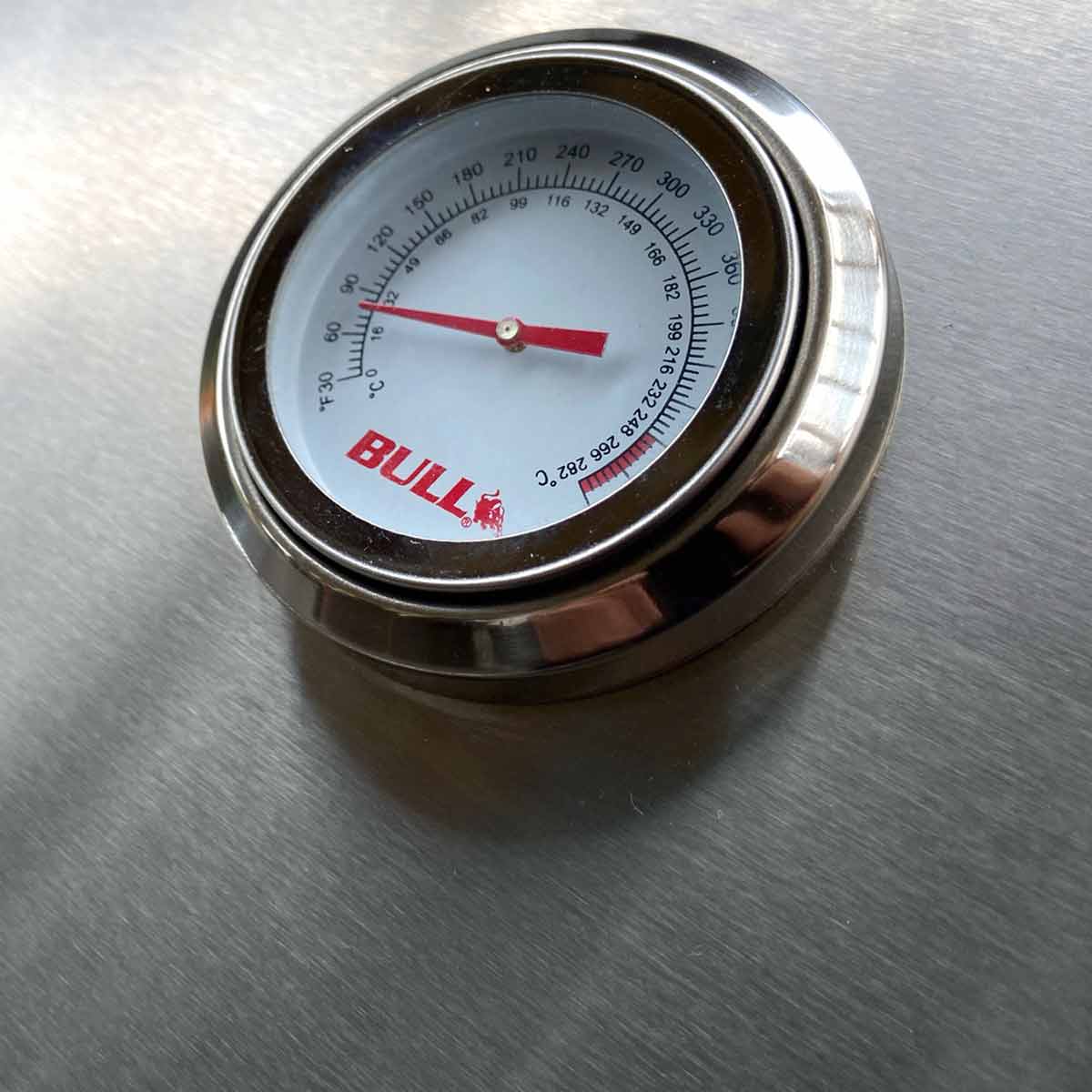 Bull Brahma Gasgrillstation, Edelstahl Haube mit Deckelthermometer