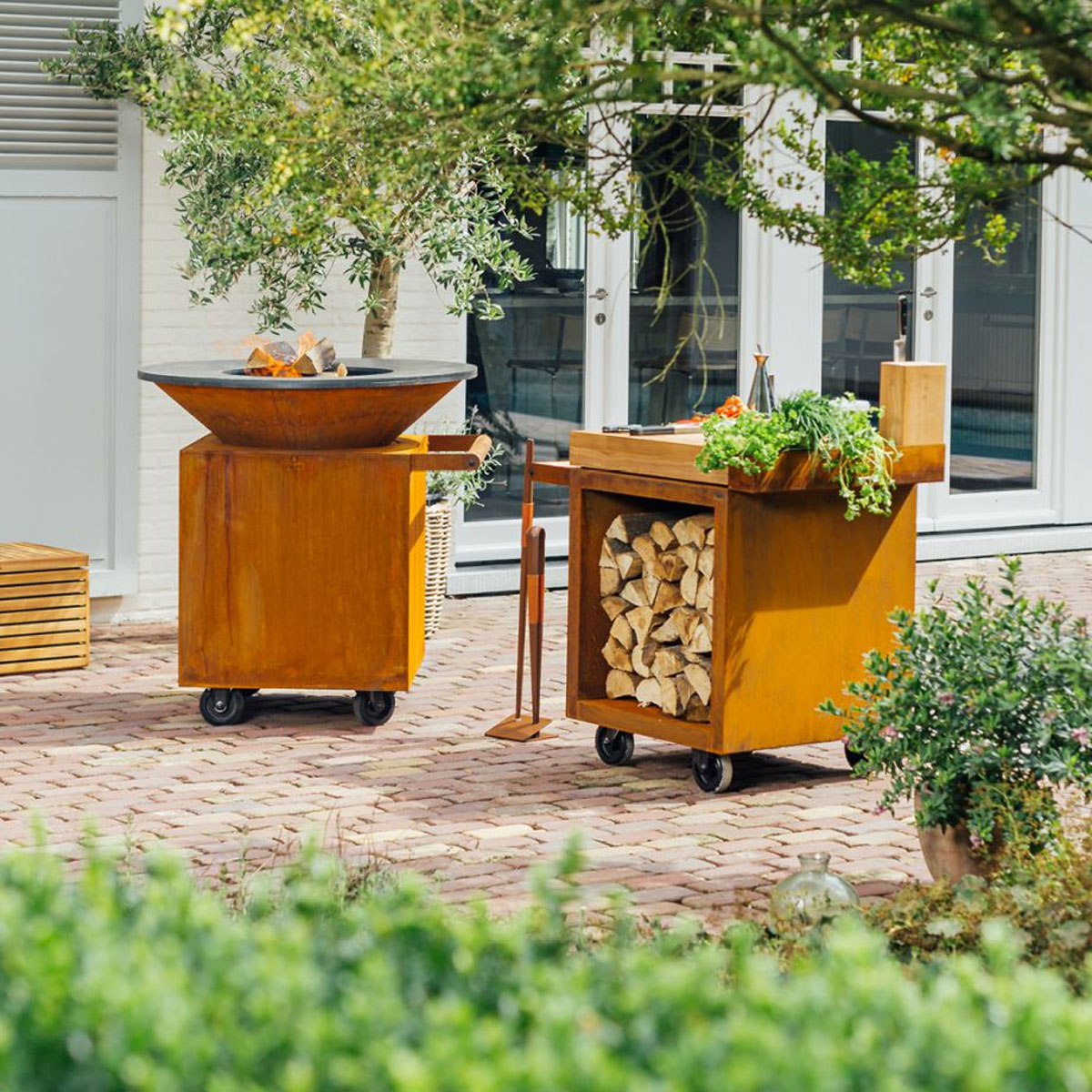 OFYR Mise en Place Table Corten 65 PRO Teakholz OFYR Mise en Place Table Corten 65 PRO Teakholz
