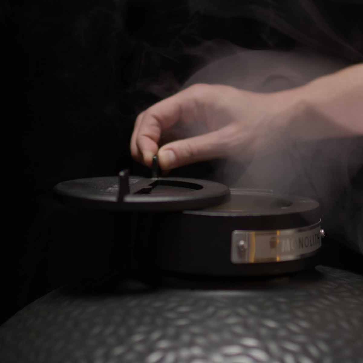 Monolith Avantgarde, Deckelventil aus Gusseisen mit Slide-System Monolith Avantgarde, Deckelventil aus Gusseisen mit Slide-System